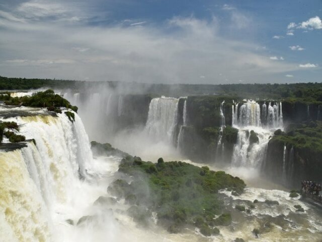 Cataratas del Iguazú + Esteros del Iberá