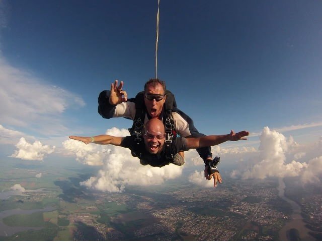 Skydive en Foz – Salto Doble en Paracaídas
